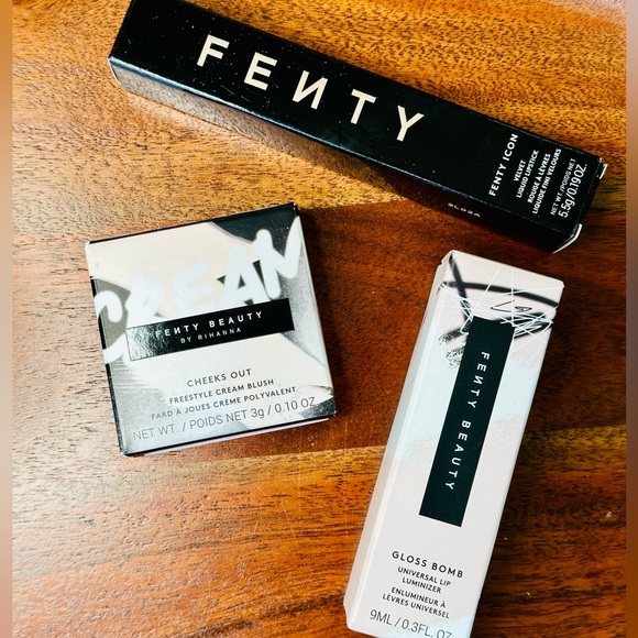 Fenty Beauty RIRI ON REPEAT MAKEUP ESSENTIALS Trio Set Bundle - Picture 3 of 16